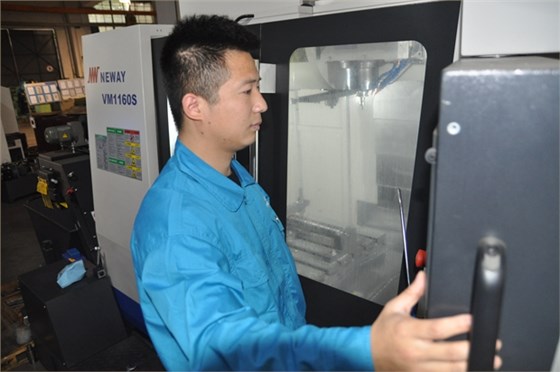 皖南電機員工胡超榮獲“全國優(yōu)秀共青團員”稱號 皖南電機員工胡超榮獲“全國優(yōu)秀共青團員”稱號