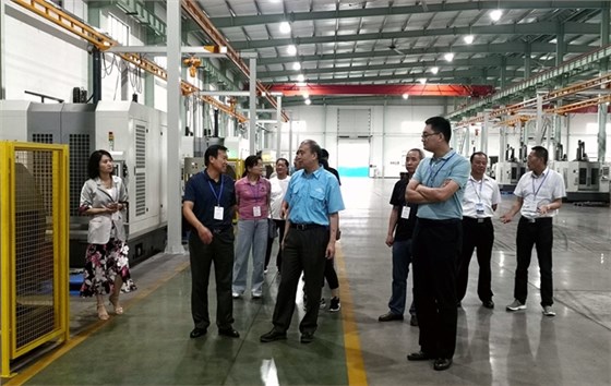 全椒縣政協(xié)副主席姜志山帶領(lǐng)該縣政協(xié)考察團(tuán)來我公司參觀考察。